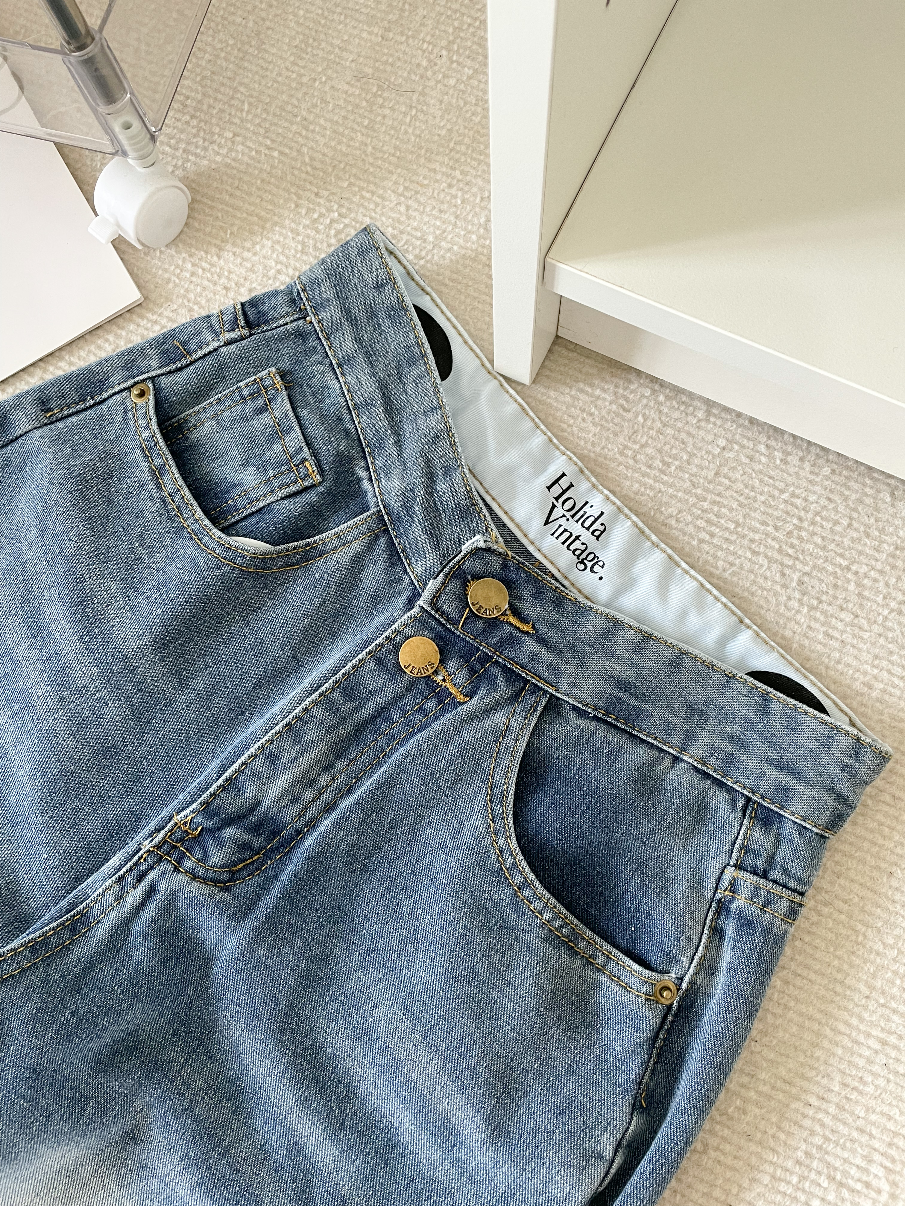 9DBA77E7-3FB6-4385-8C75-8960A70D3855