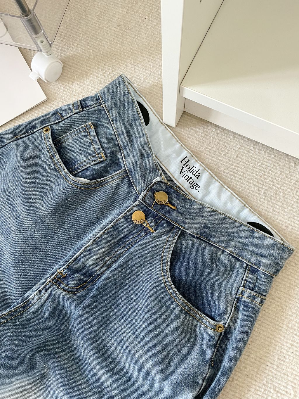 9DBA77E7-3FB6-4385-8C75-8960A70D3855