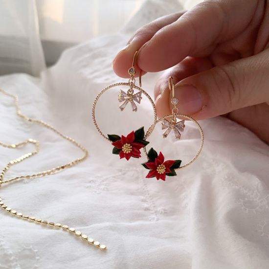 Whimsy Poinsettias  | ArtsiE