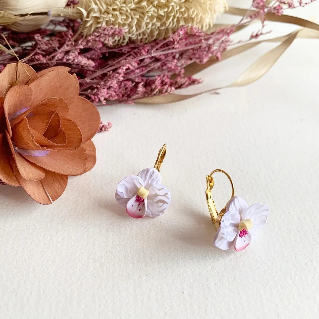 70DB1B04-D48E-46C2-82DC-56459F701E35