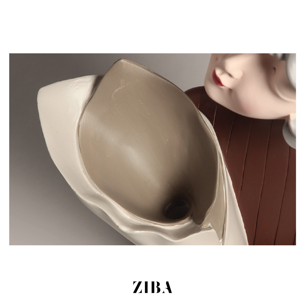 001 Girl Resin Vase-02.png