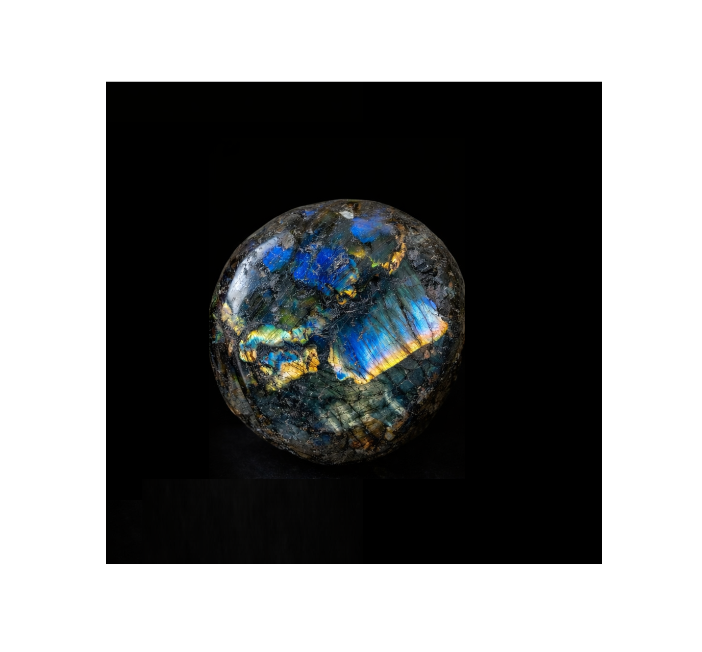 拉長石｜光與影之舞