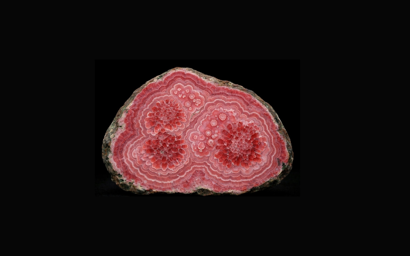 紅紋石 (Rhodochrosite) 的能量解析：招喚愛與幸福的印加玫瑰