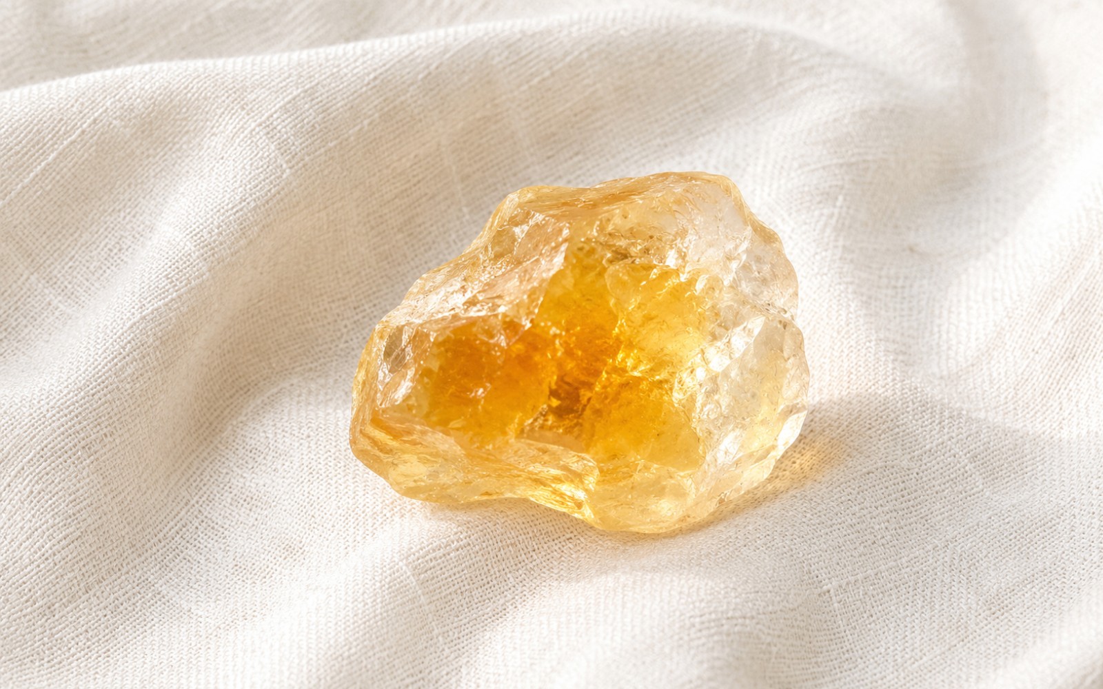 黃水晶 - Citrine 功效解析：凝聚財富與自信光芒的快樂之石