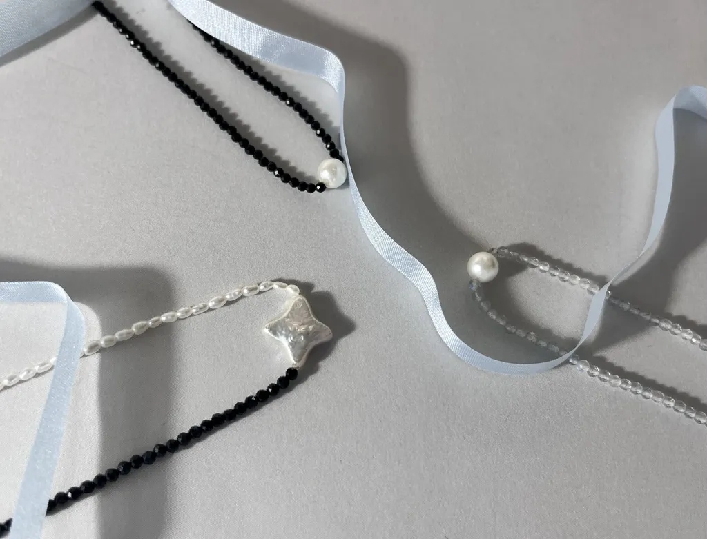 Énora黑色尖晶石珍珠項鍊，Celia拉長石珍珠項鍊, Delphine黑尖晶石珍珠項鍊局部展示圖