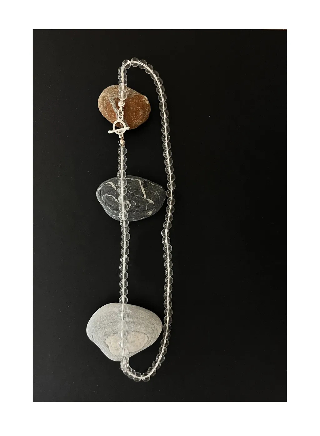 Lucie白水晶項鍊，散發著沉靜的能量