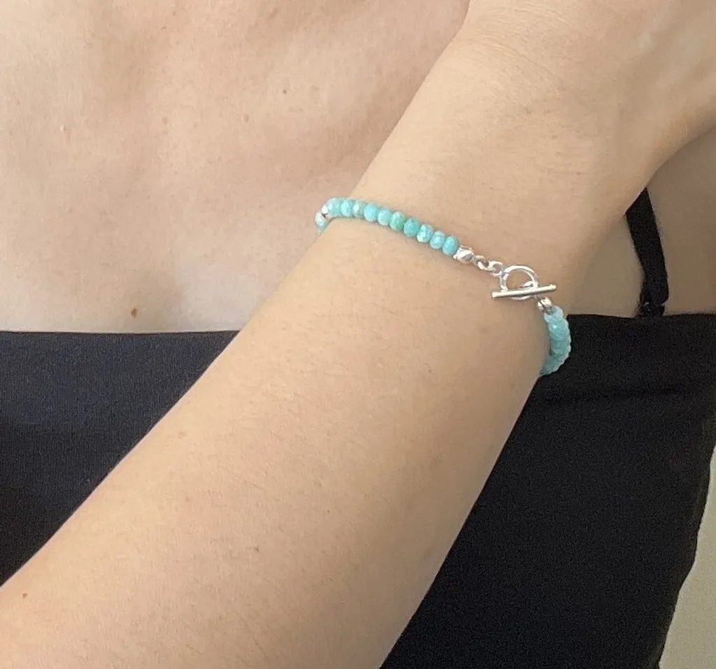 Ysaline天河石手鍊，配戴展示圖