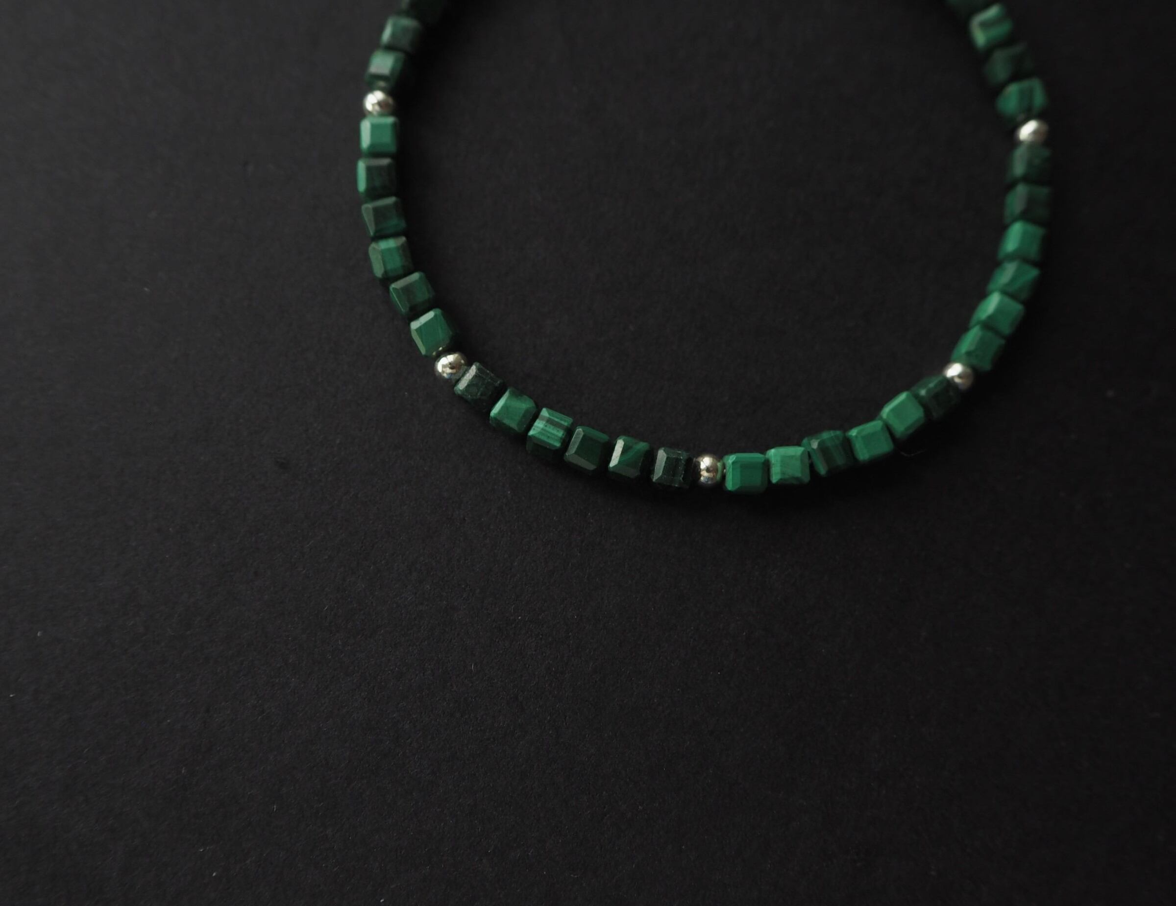 liora孔雀石手鍊, 局部特寫圖