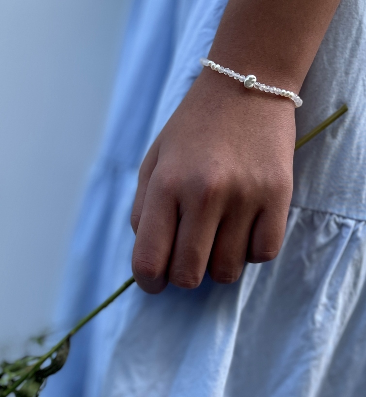 ophelie月光石珍珠手鍊, 配戴展示圖