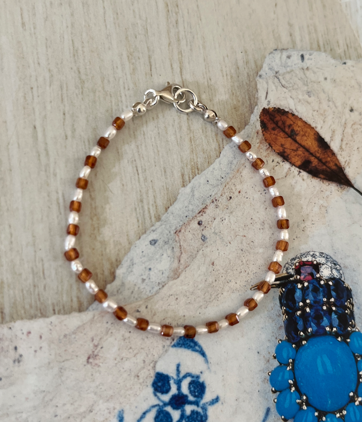 amelie紅色石榴石珍珠手鍊, 近拍特寫圖