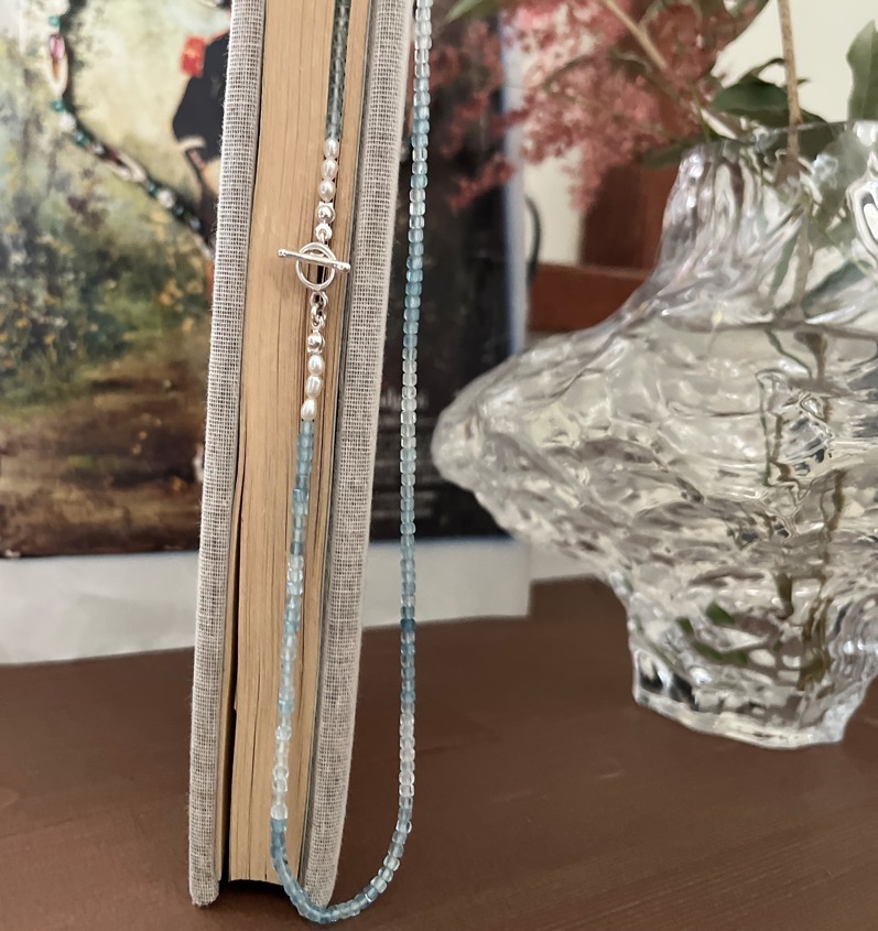 Marea海藍寶珍珠項鍊, 漸層的海藍寶帶有平靜清新的氛圍