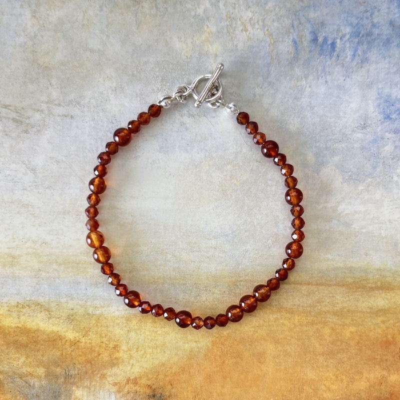 margaux紅石榴石手鍊, 特寫圖