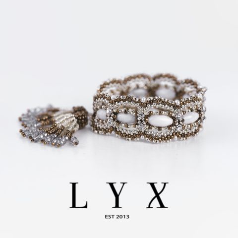 logo金緞帶手環_白背1