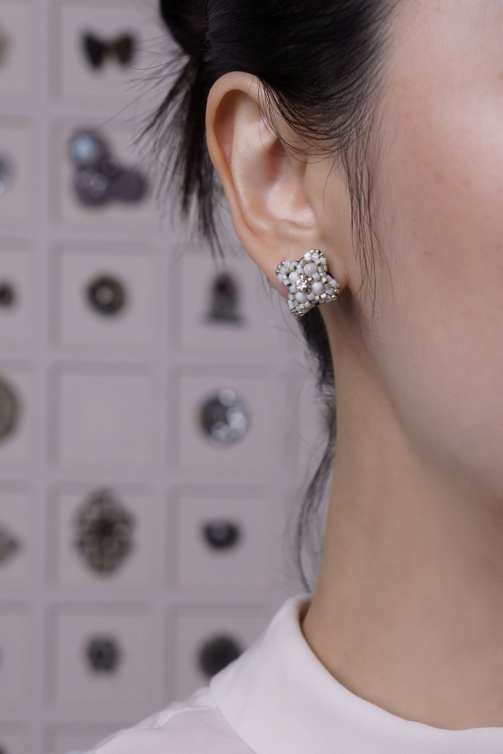 小拜占庭耳環_白紋石_上身1