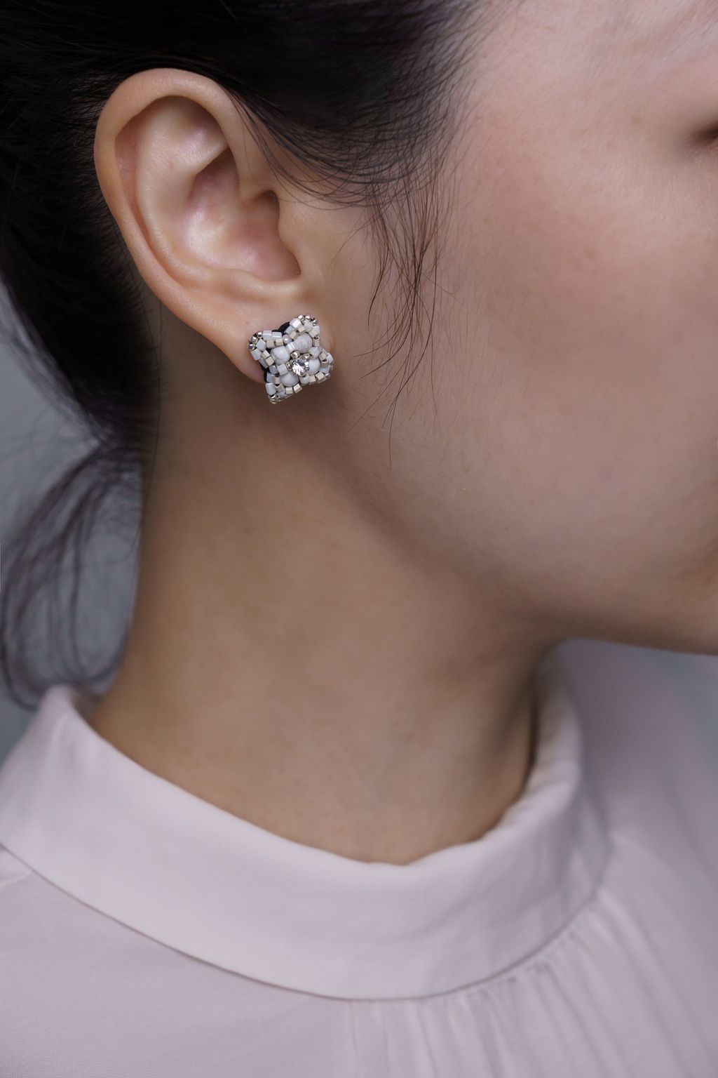 小拜占庭耳環_白紋石_上身2