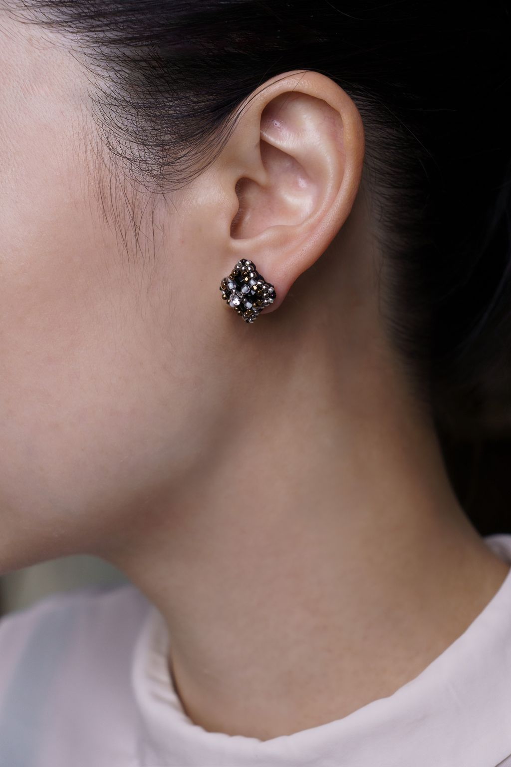 小拜占庭耳環_黑瑪瑙_上耳1