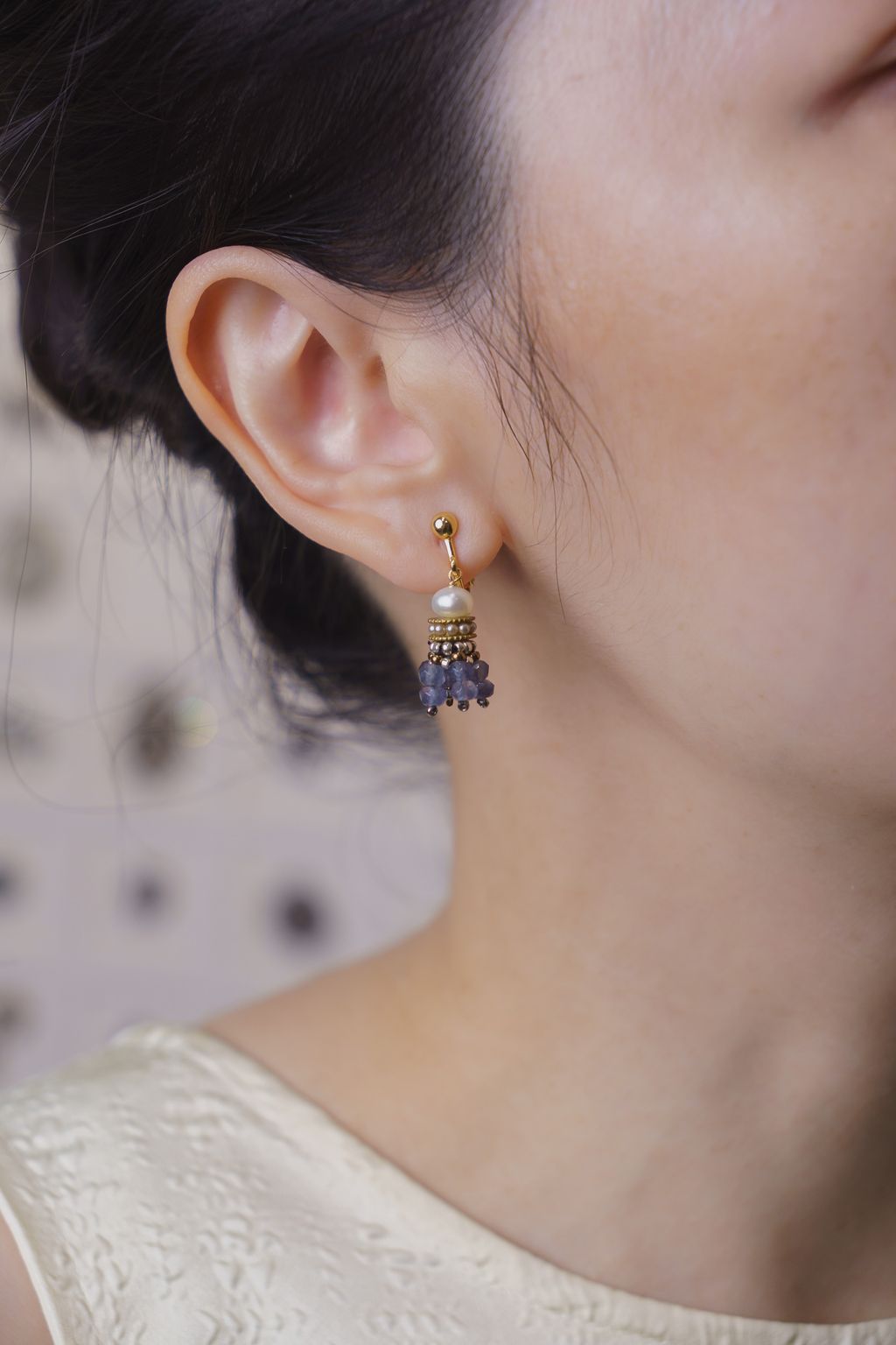 藍莓流蘇耳環_上身1