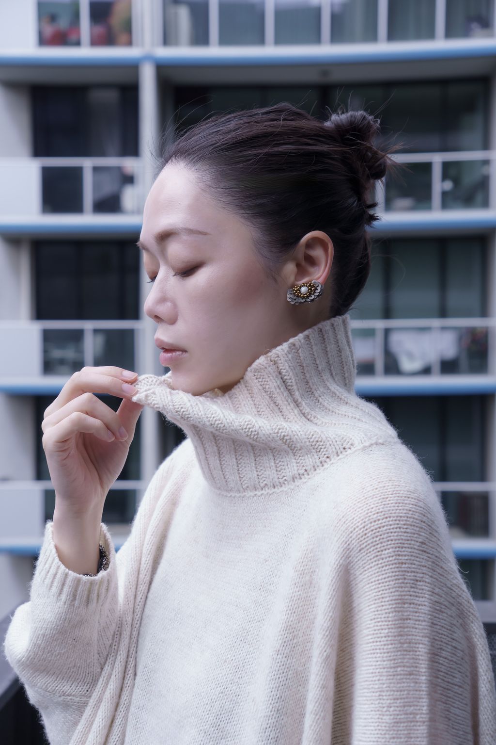 白紋石_黑白金蒲公英耳環_上5