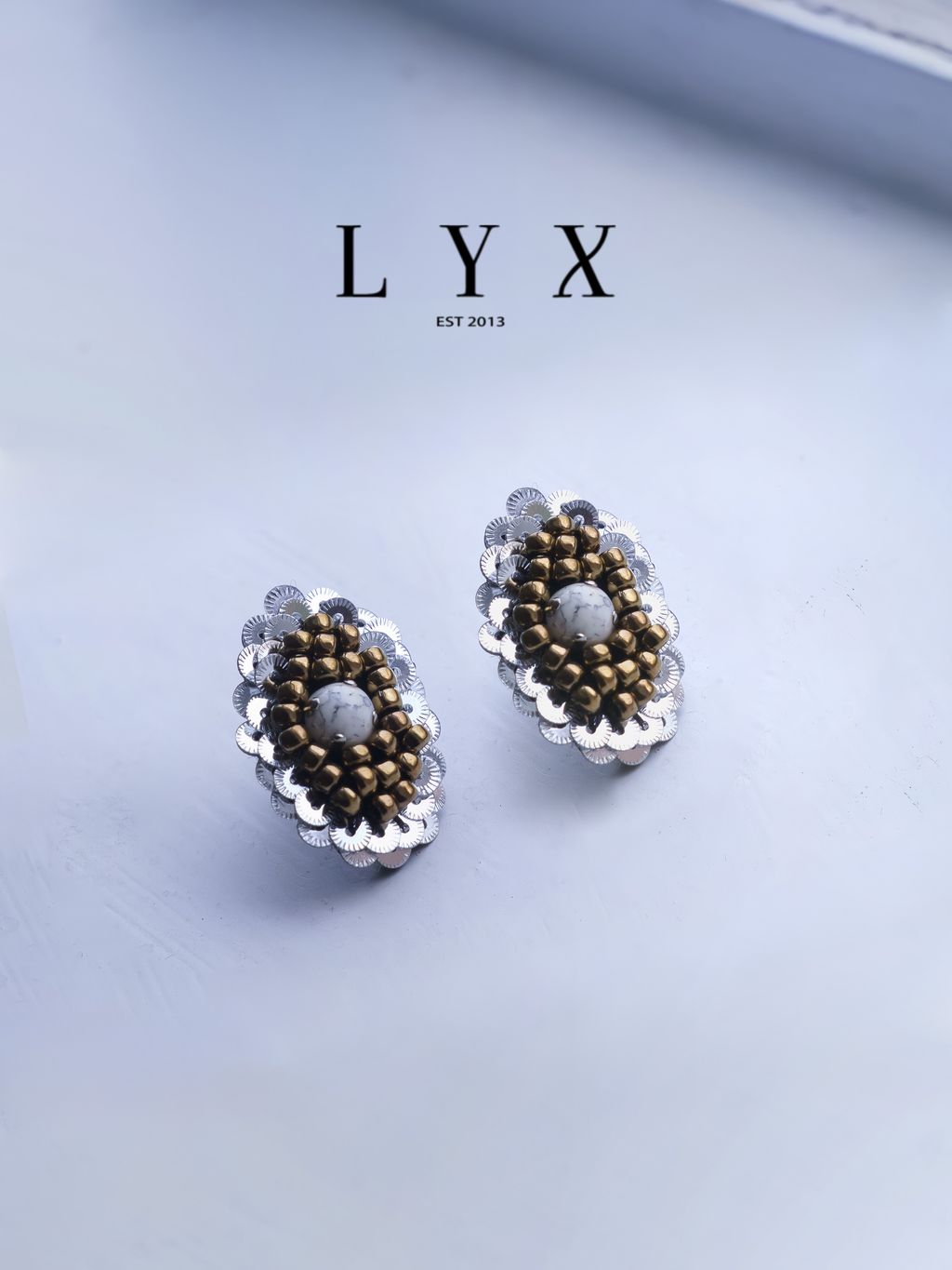 L_橢圓銀白蒲公英耳環_白2