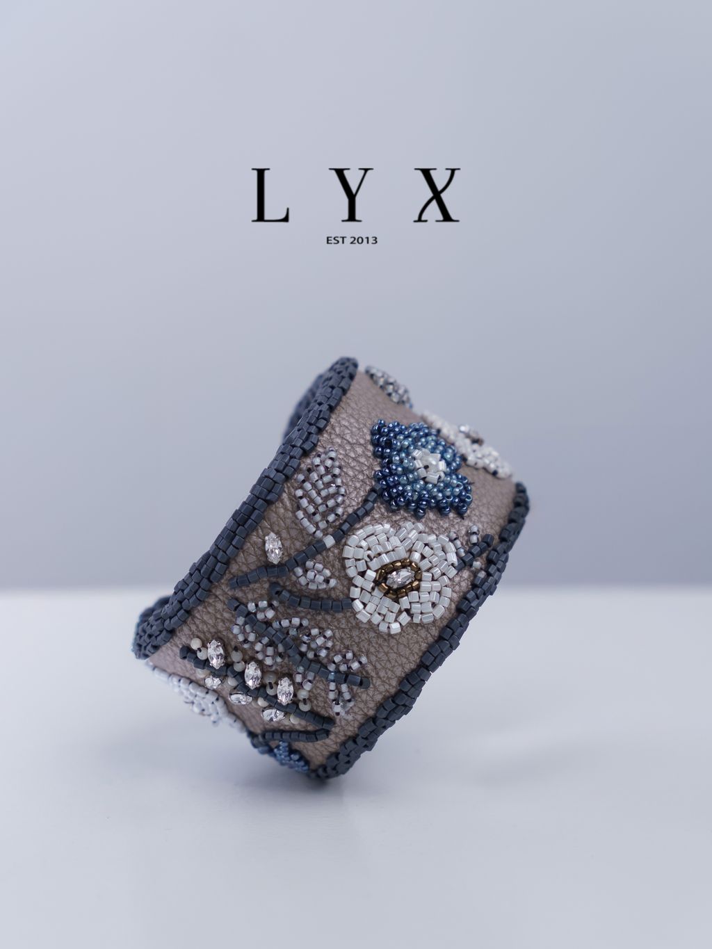 L_0_藍色梅花經典手環5