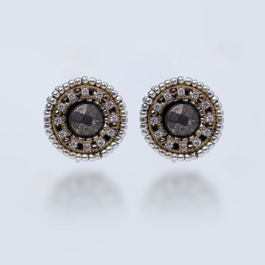 黃鐵礦圓耳環_白背