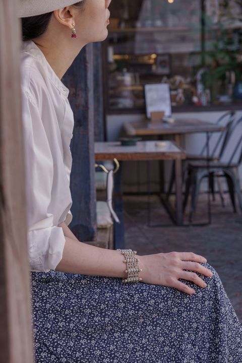 _momo_上身_莎草紙小流蘇耳環_紅