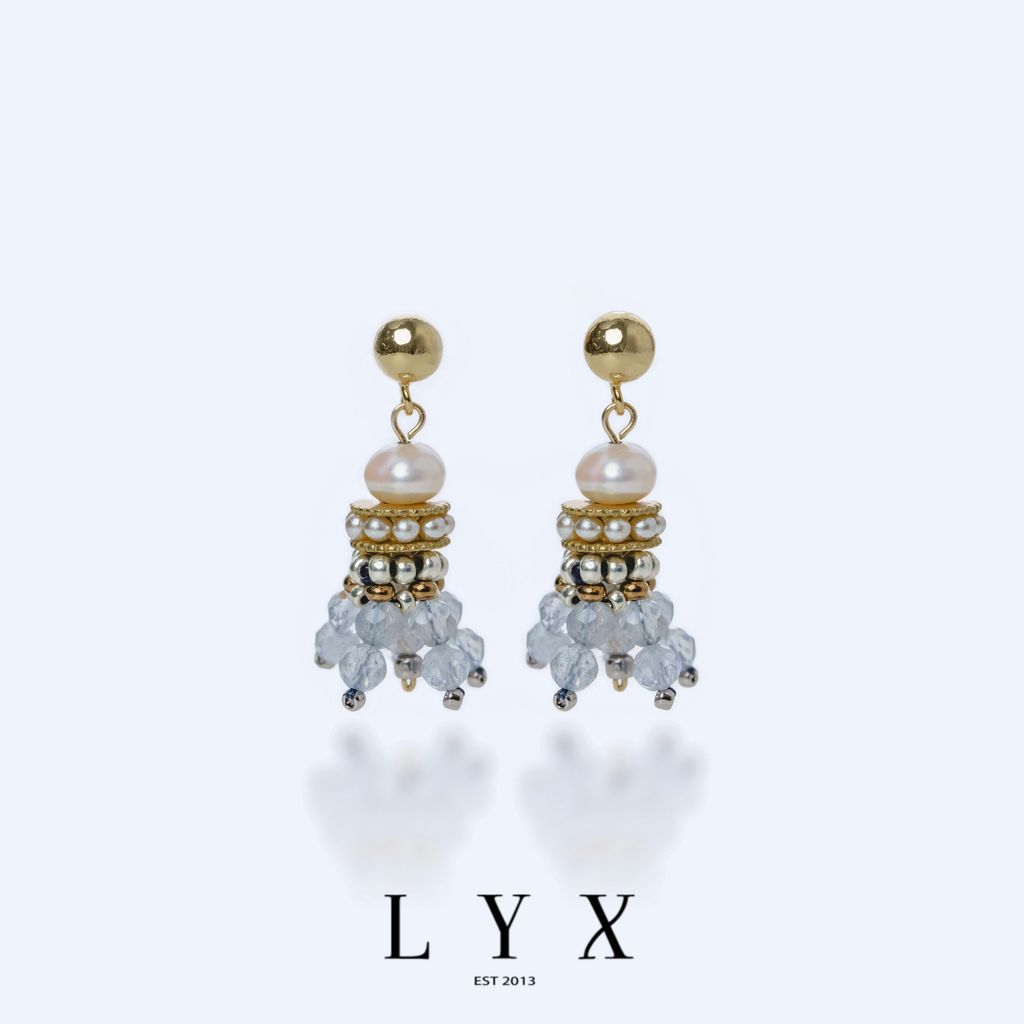 _momo莎草紙小流蘇耳環_灰_1