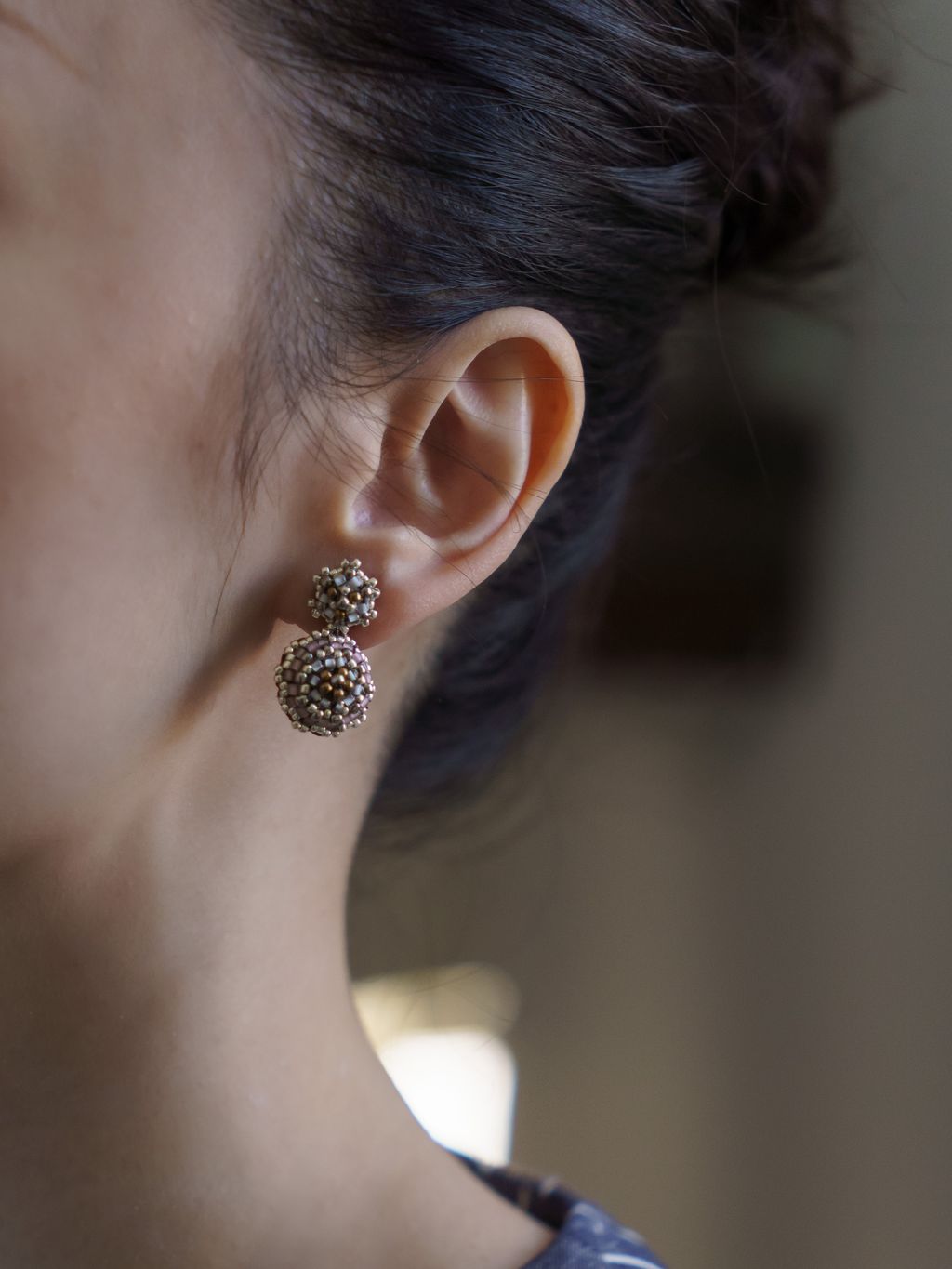 白頭_粉色羅斯雪人耳環_上2