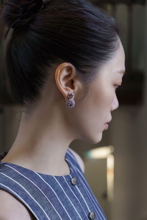 黑頭_粉色羅斯雪人耳環_上2