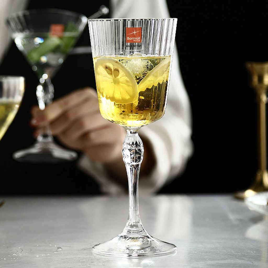 雕紋水晶苦艾酒杯_3