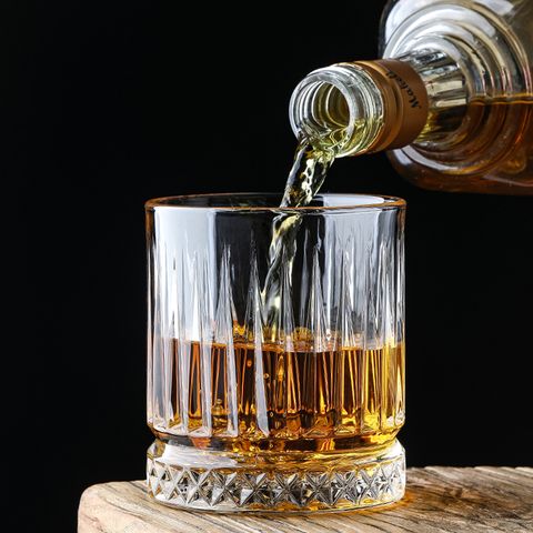 雕底直紋威士忌杯_2