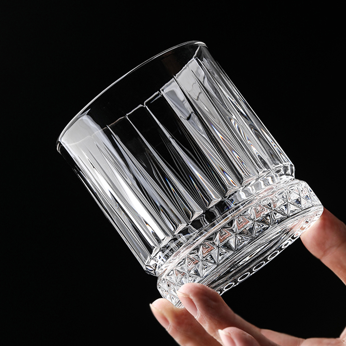 雕底直紋威士忌杯_3