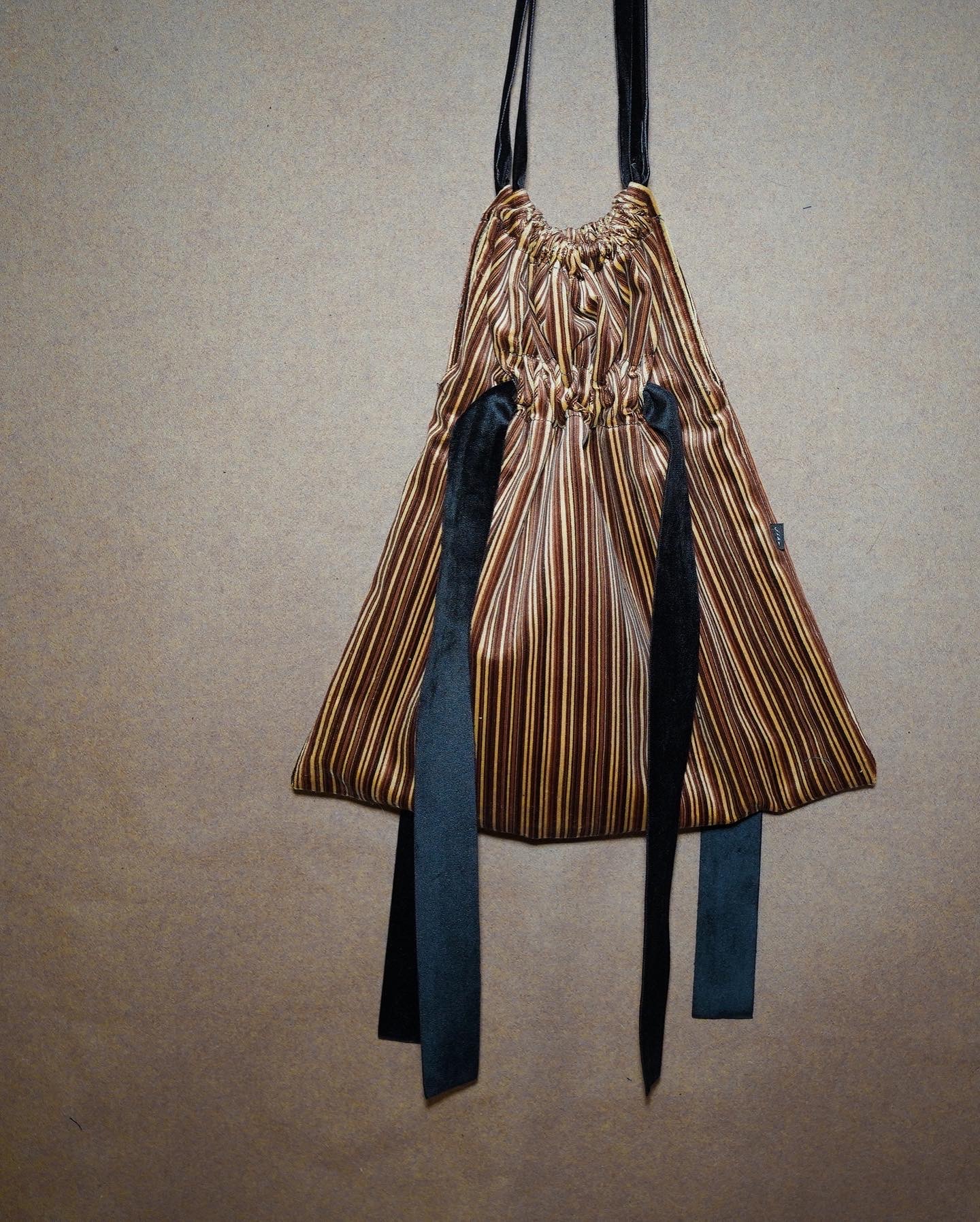 BA8F8542-329E-4E0C-B346-548695B58D03