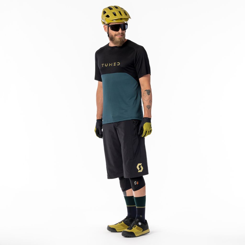 2023_Bikewear_Studio_Men_Tuned_040