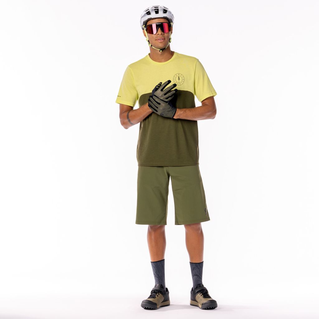 2023_Bikewear_Studio_Men_Trail_Flow_034