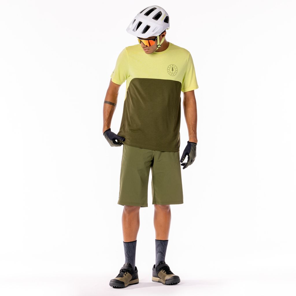 2023_Bikewear_Studio_Men_Trail_Flow_035