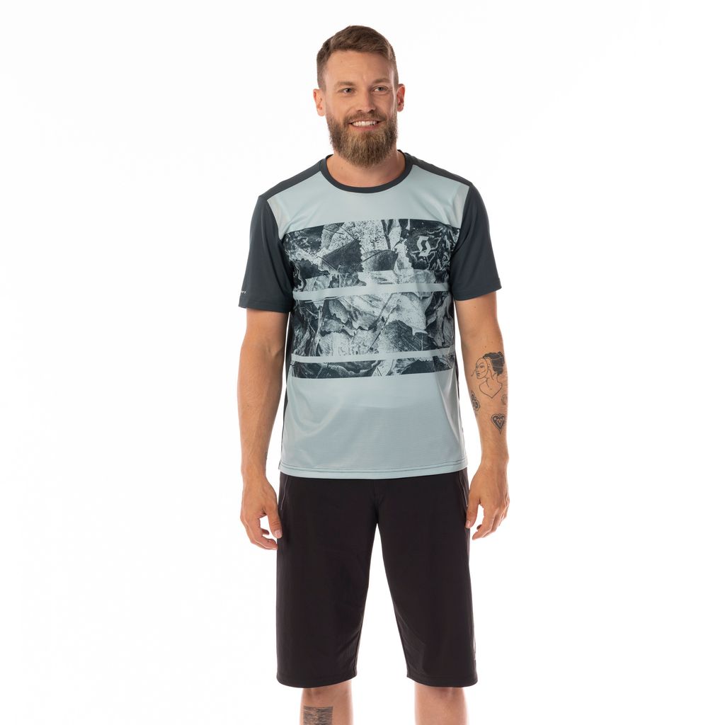 2023_Bikewear_Studio_Men_Trail_Vertic_076