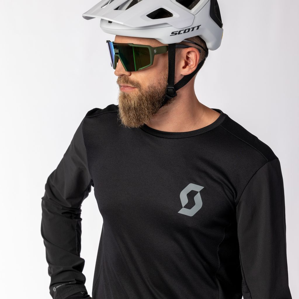 2023_Bikewear_Studio_Men_Trail_Vertic_034