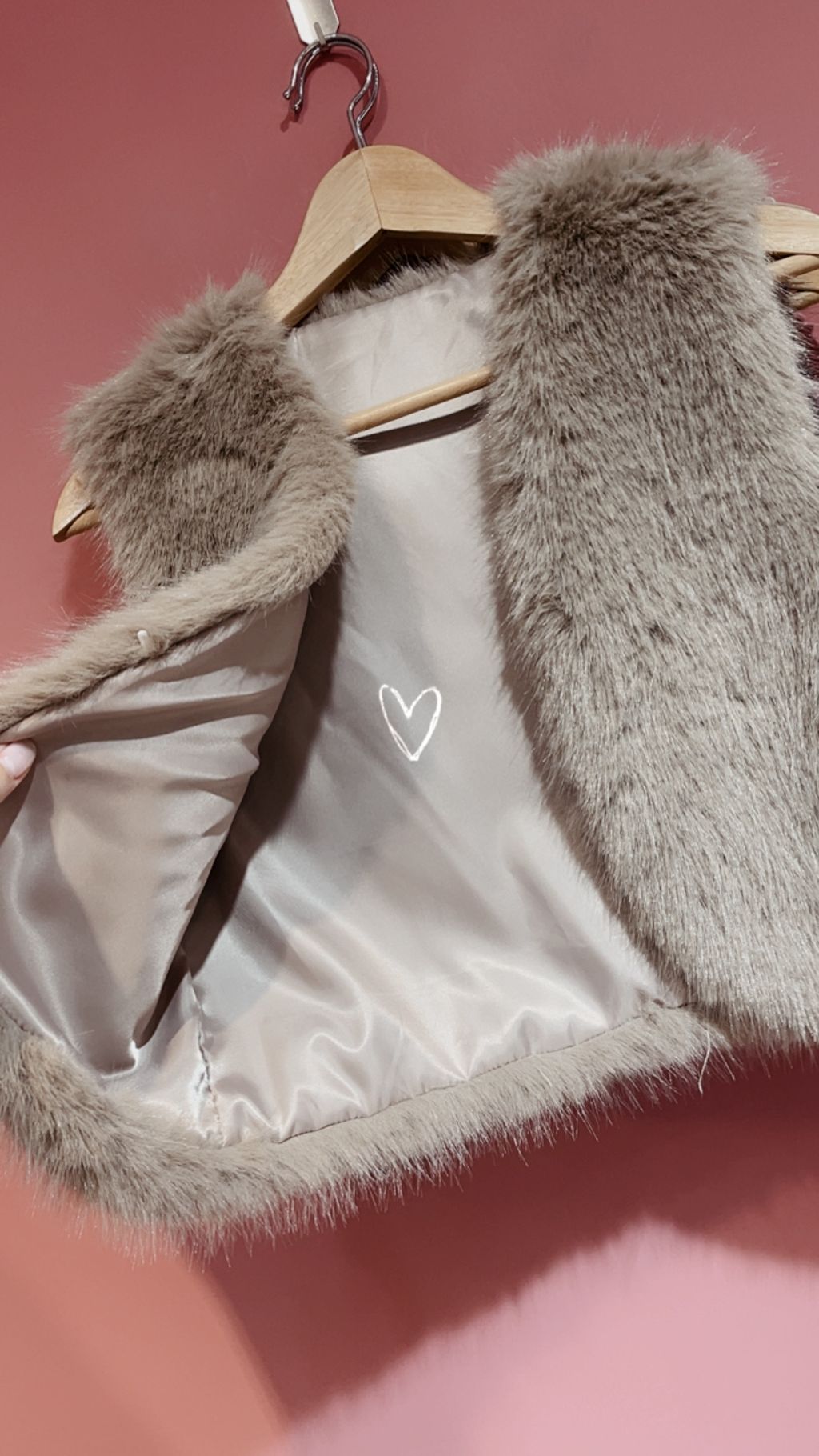 D61779E3-088C-45DC-BA51-4DE74145782D