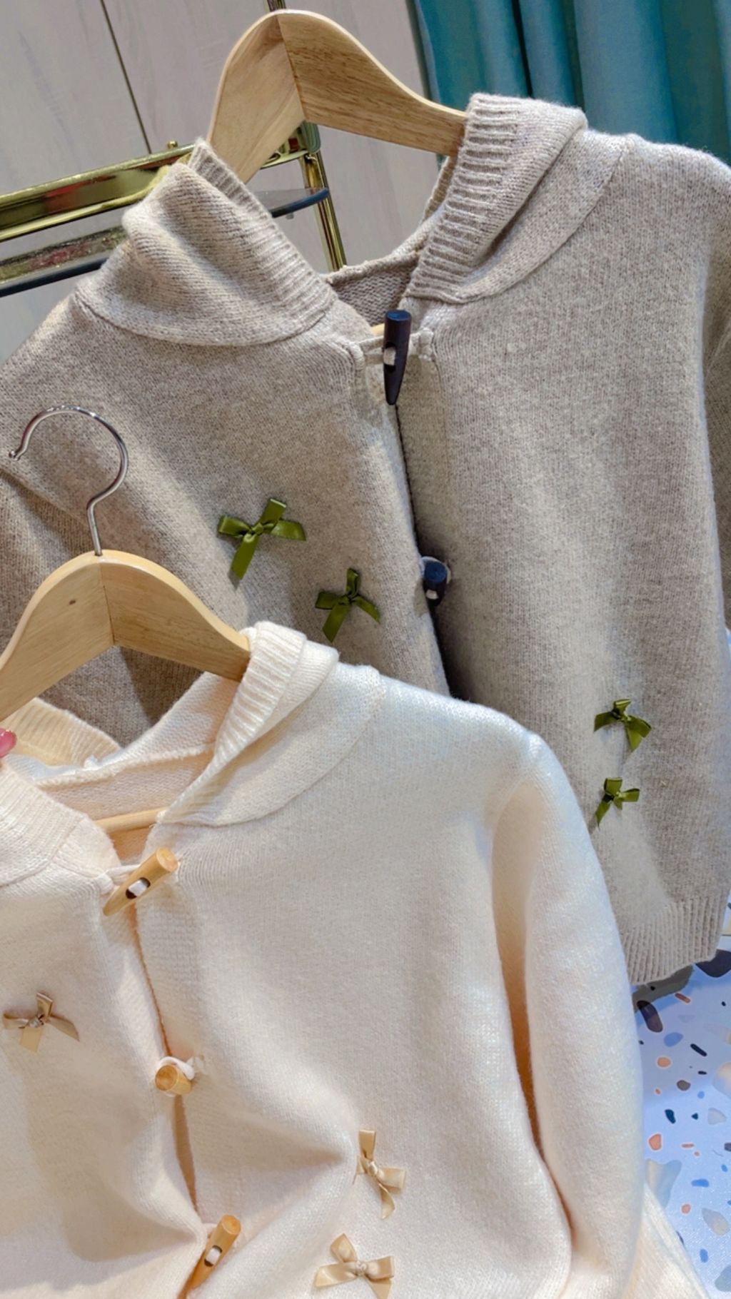 2AA08290-6C29-4FC8-9D50-937B7AB405A6