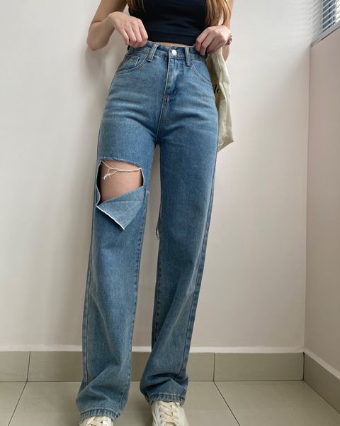 Ella Ripped Jeans.02