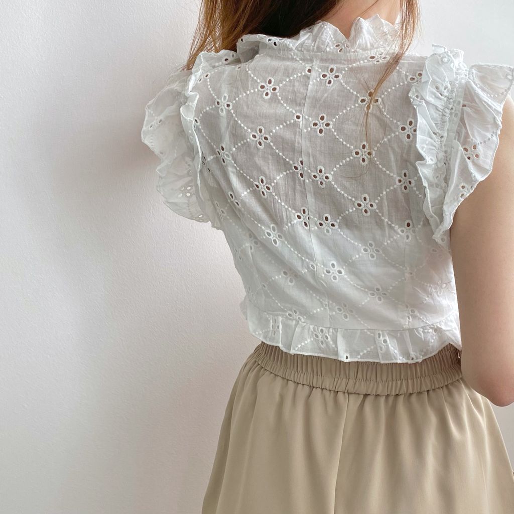 Eyelet Flare Top.02