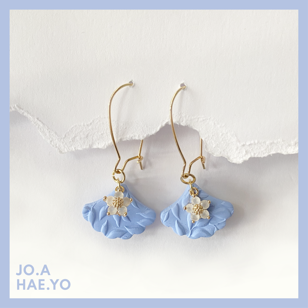 EasyStore_Blue Dangle with Mini Flower.png