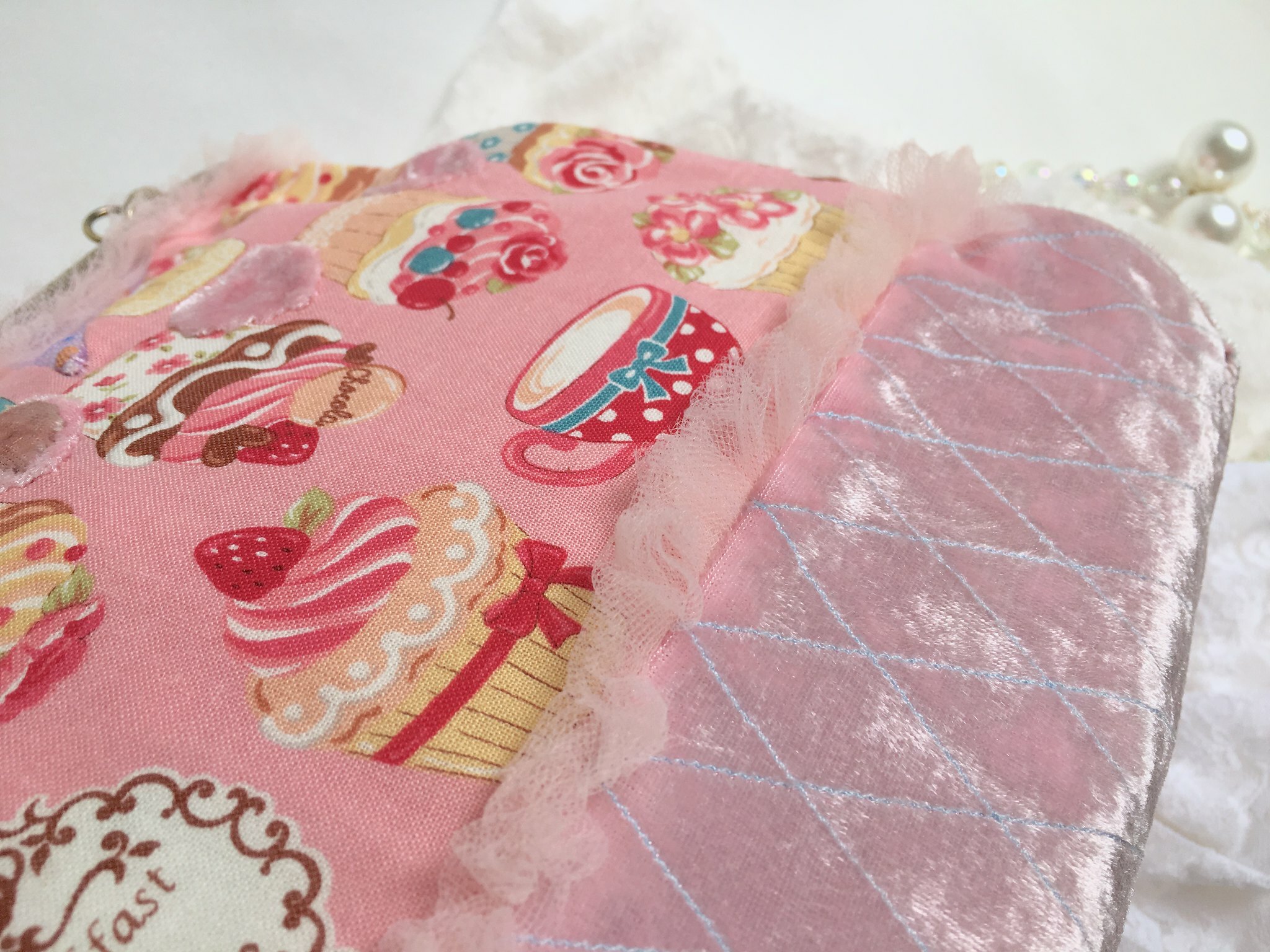 粉色衍縫包包pink quilt kiss lock bag