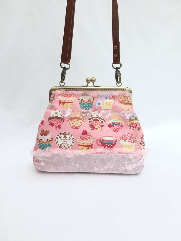 風后妃設計口金包包粉色蛋糕吻鎖口金包女生禮物pink gift for girl and women pink bag kisslock bag
