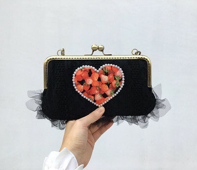 黑色草莓愛心長夾錢包 口金包 gamaguchi purse clasp clutch kisslock bag 風后妃設計