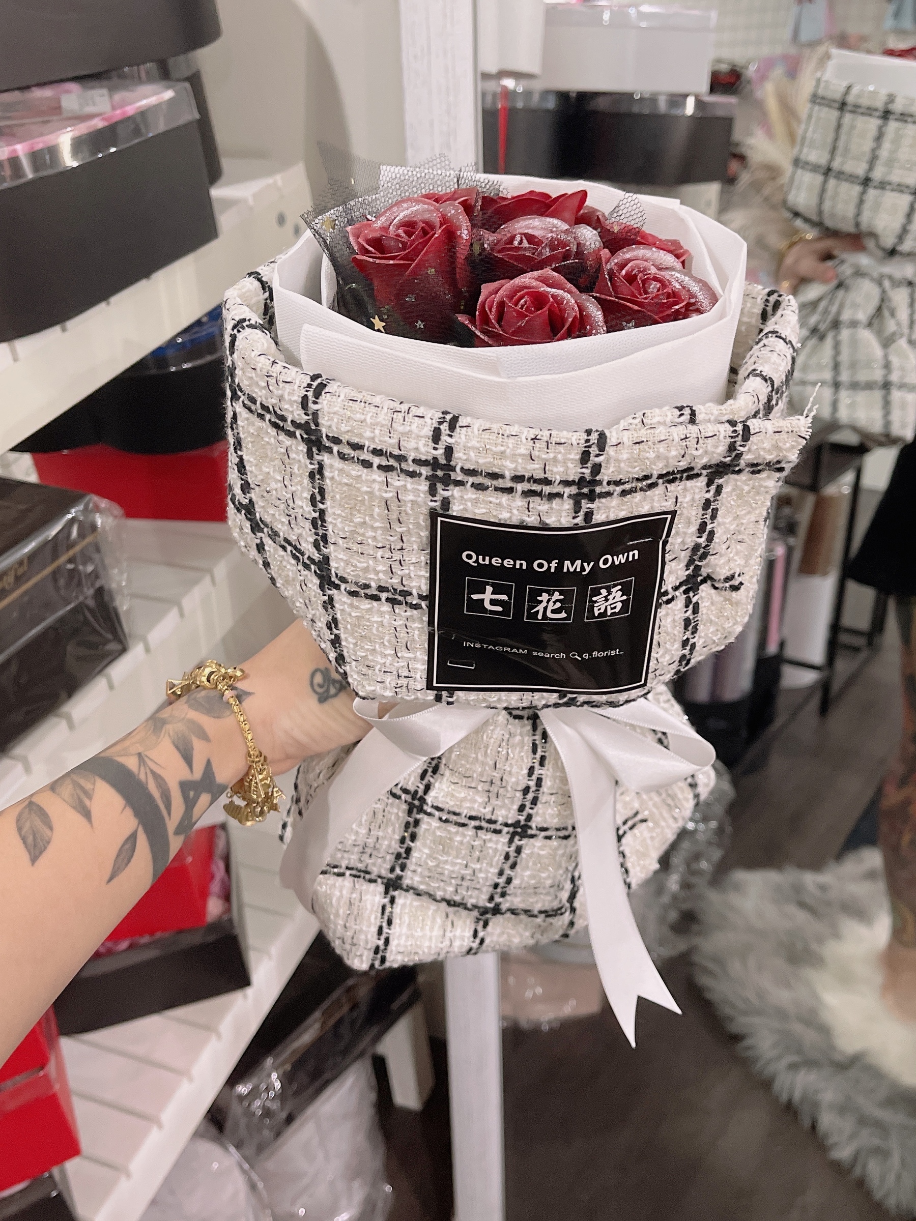 中国　新渡　染付　花文　小さな香合　N　6479 香皂花」小香风玫瑰红色系7 Stalk Soap Flower (Red) – Q FLORIST STUDIO