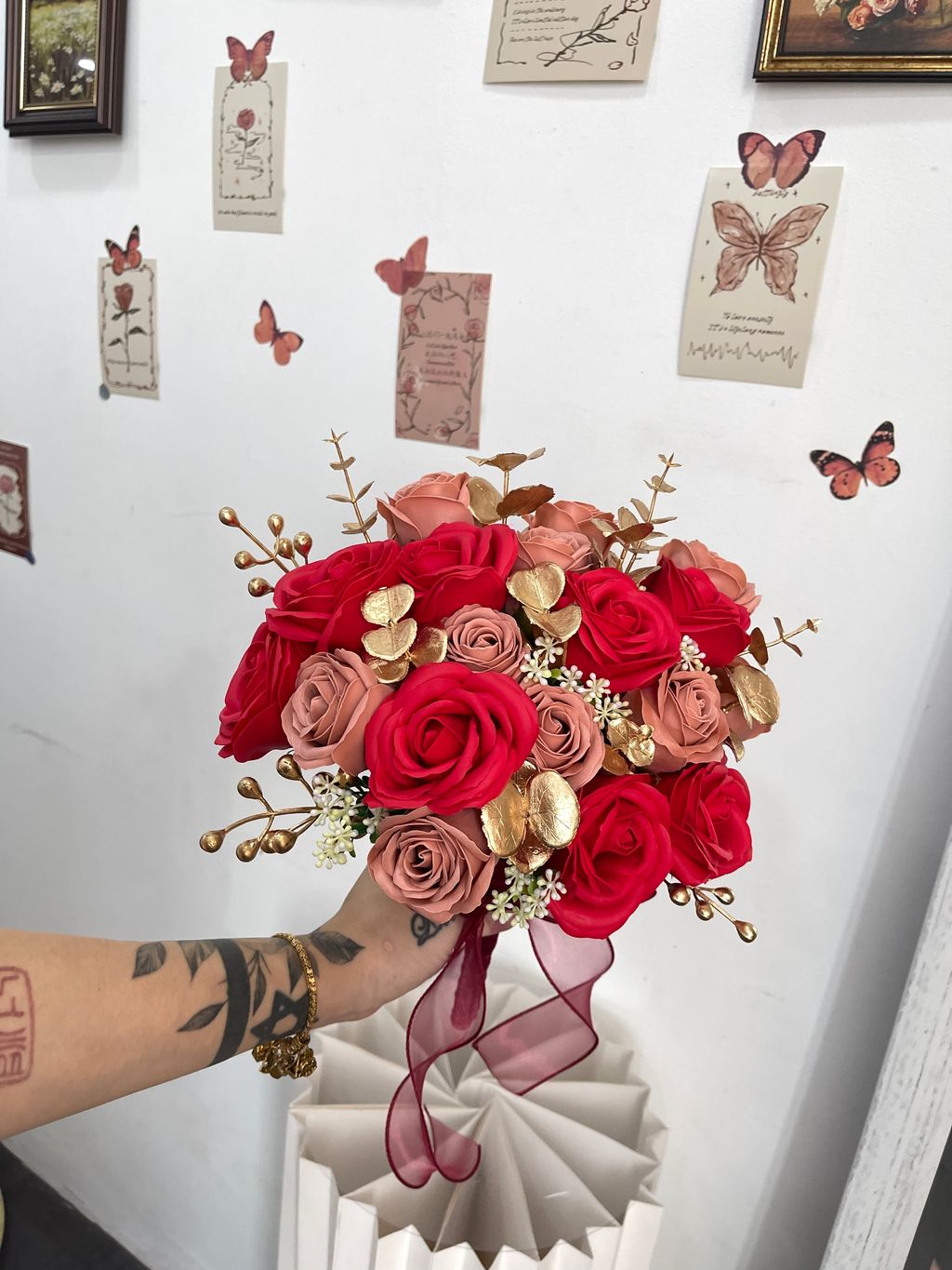 AEB0FAAC-AB9D-485F-A1DE-2A895447C8D8