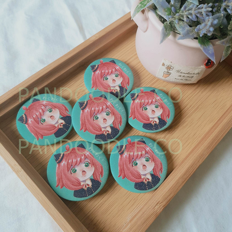 ANYA BUTTON BADGE