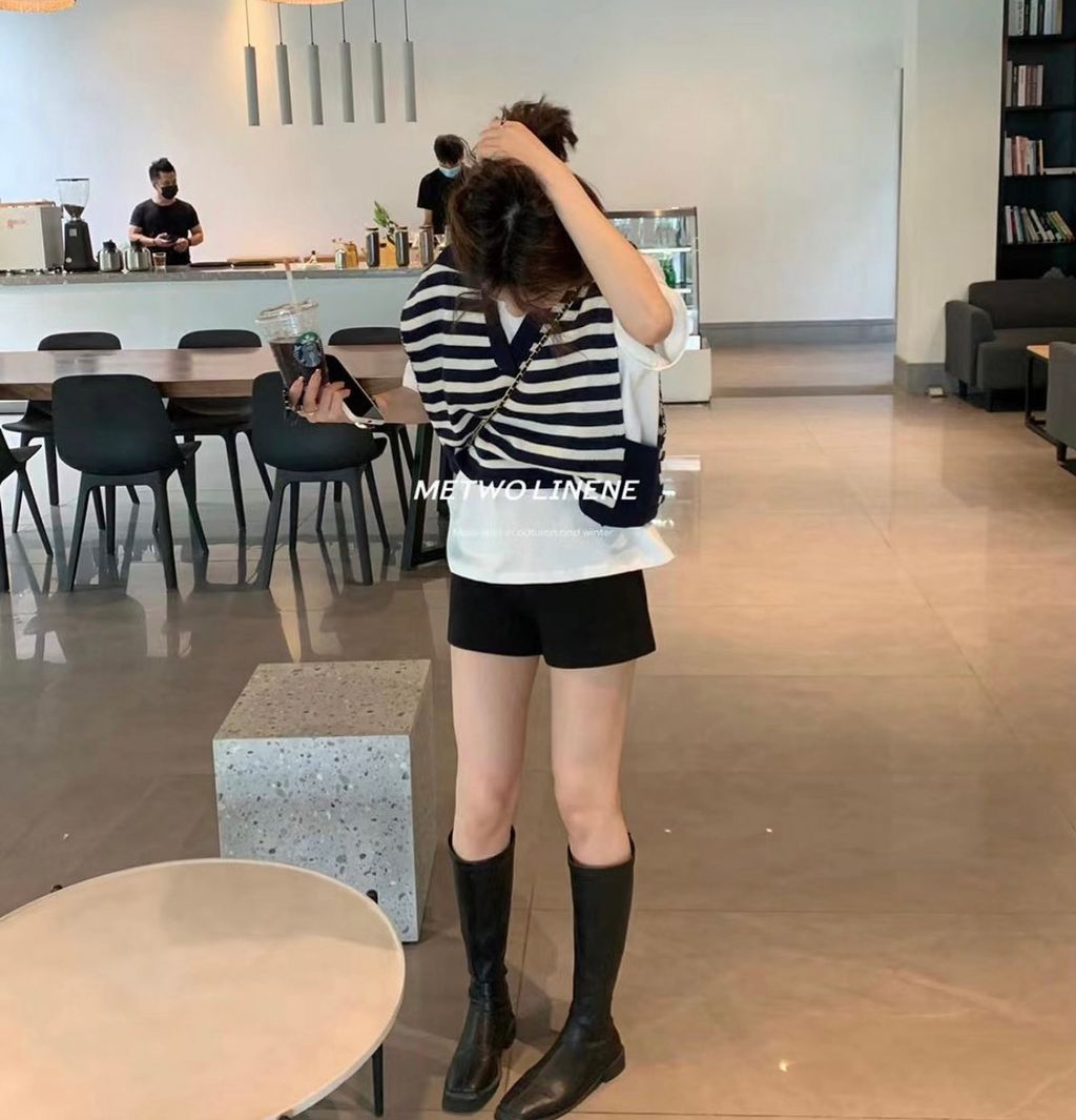 288C4EC6-2EF3-4E79-A798-83E09F59E96E